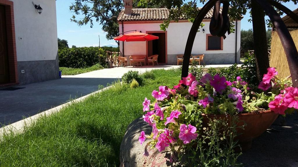 Il Melograno Villa Francavilla Marittima Luaran gambar